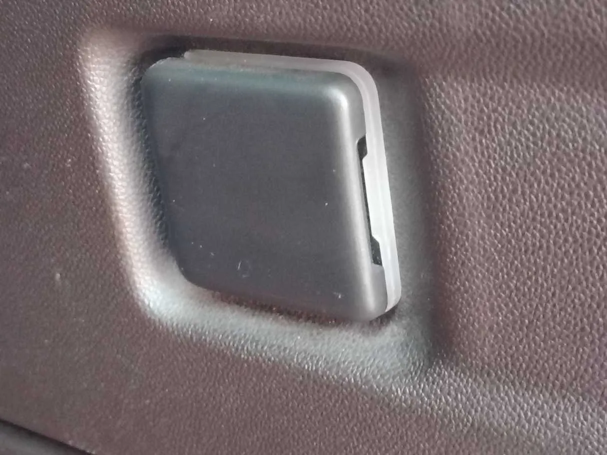 Car image 29