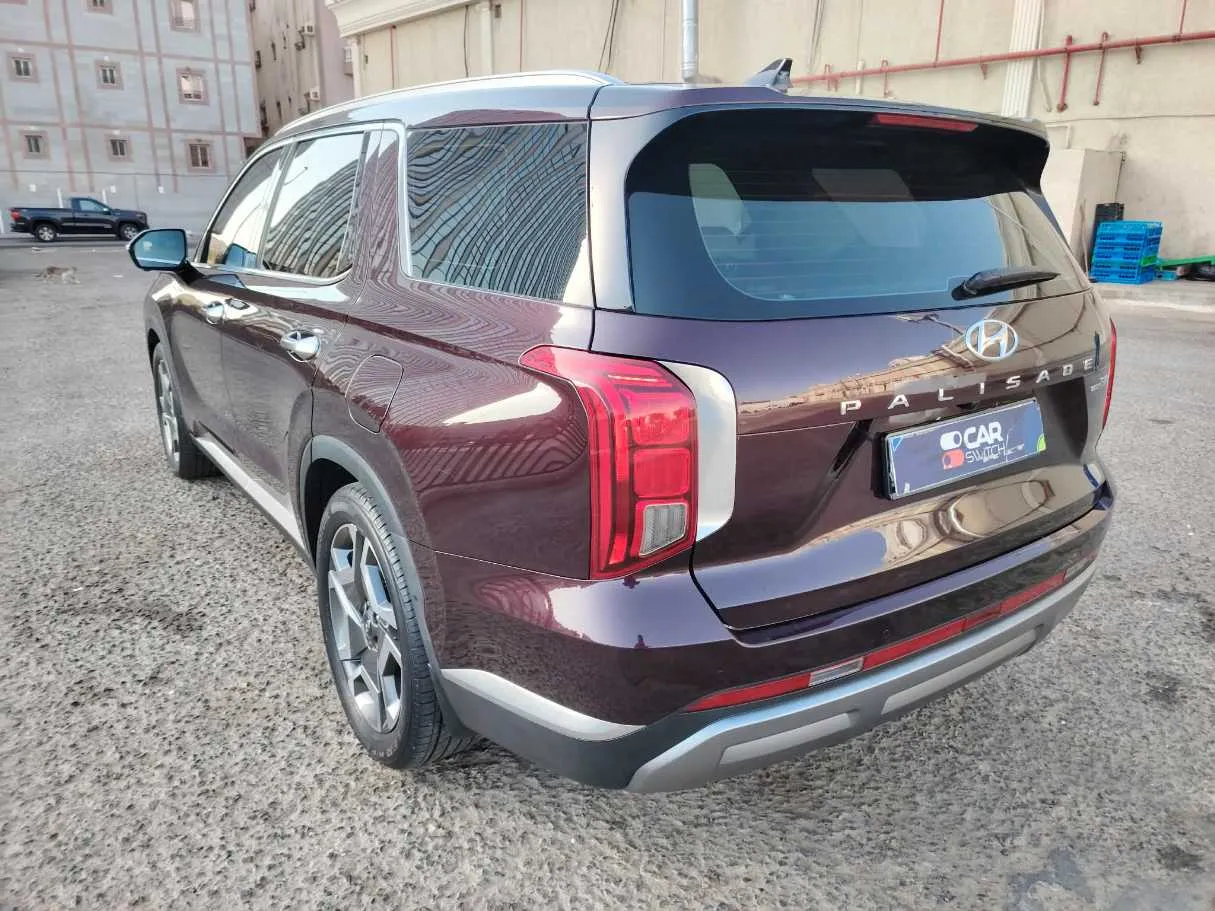 Car image 7