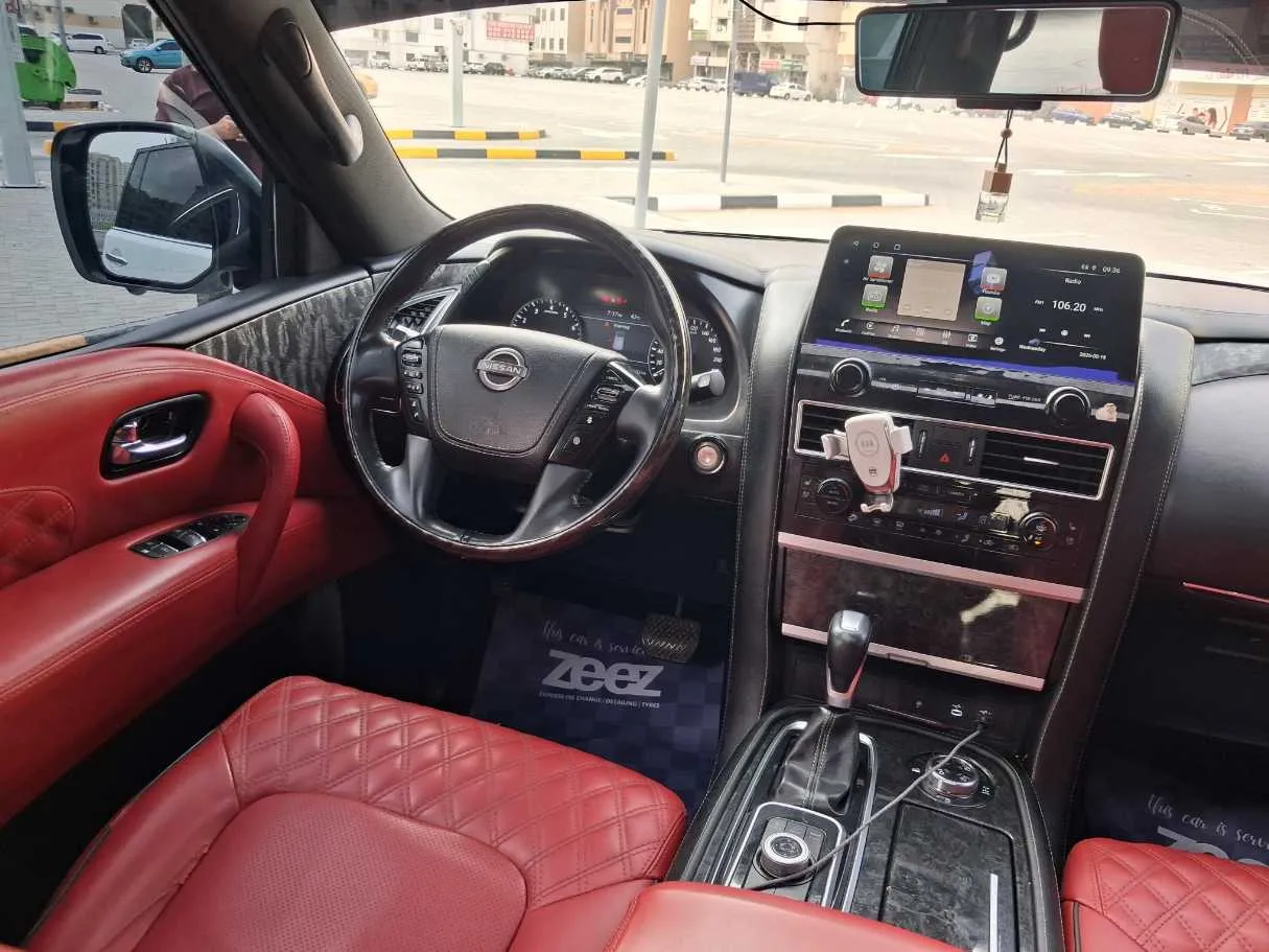 Car image 17