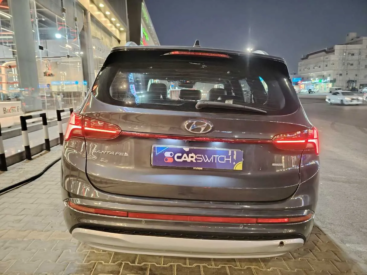 Car image 6