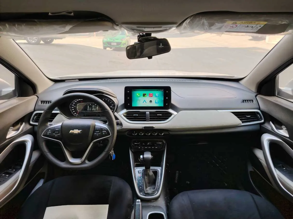 Car image 17