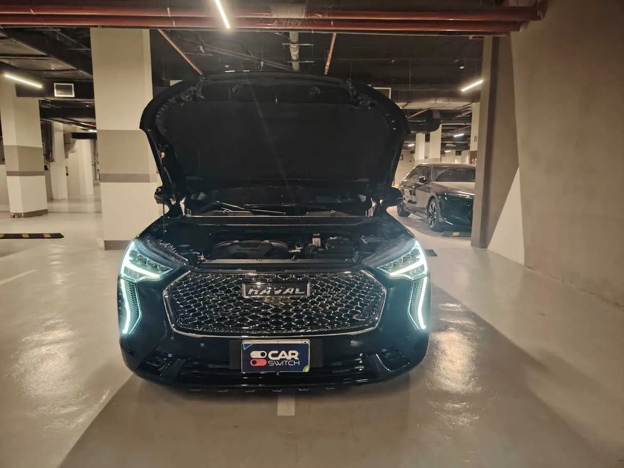 Car image 32