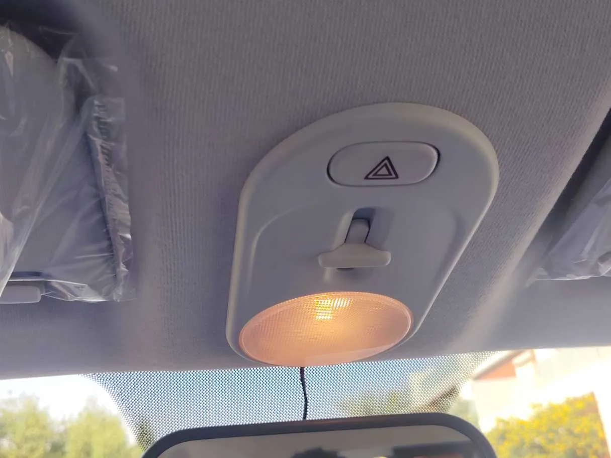Car image 23