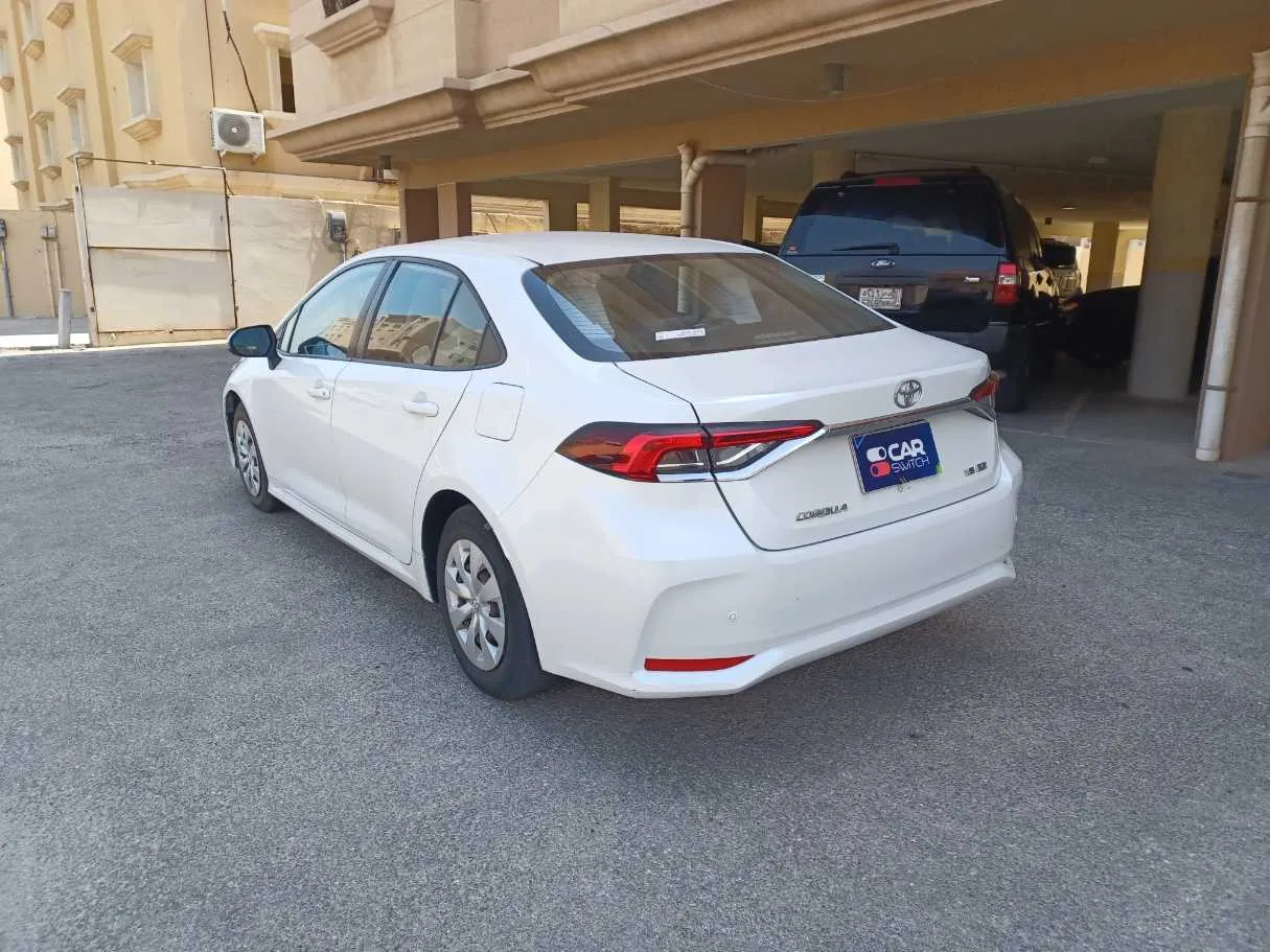 Car image 7