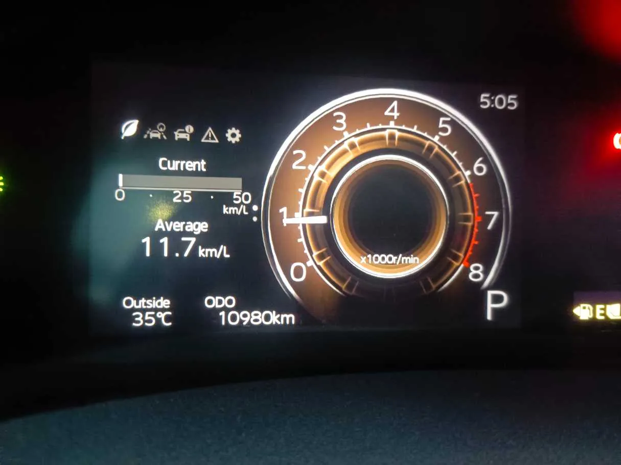 Car image 26