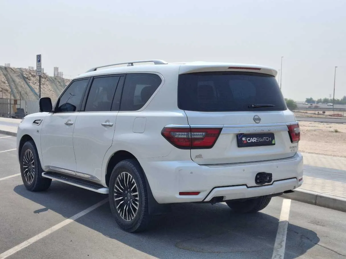 Car image 5