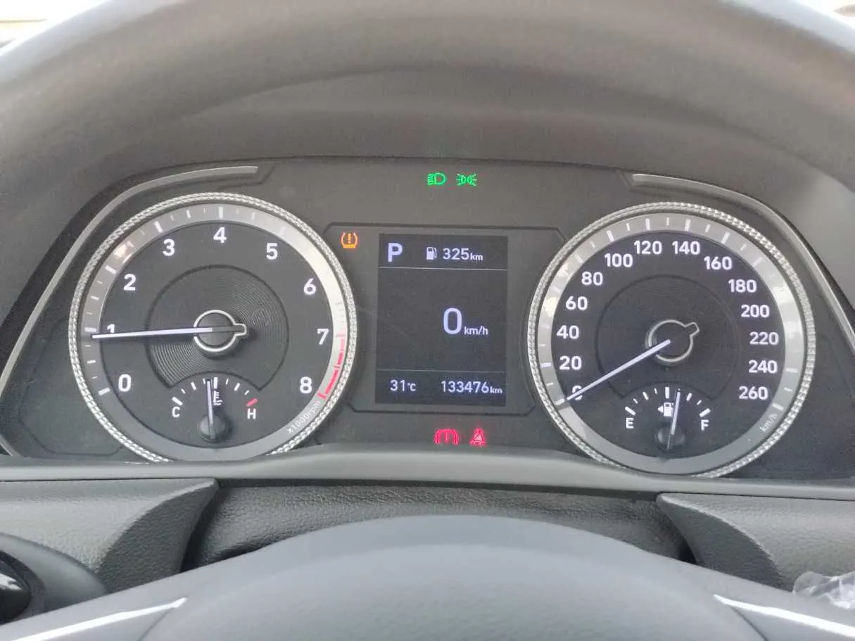 Car image 22