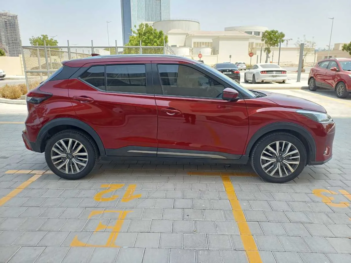 Car image 3
