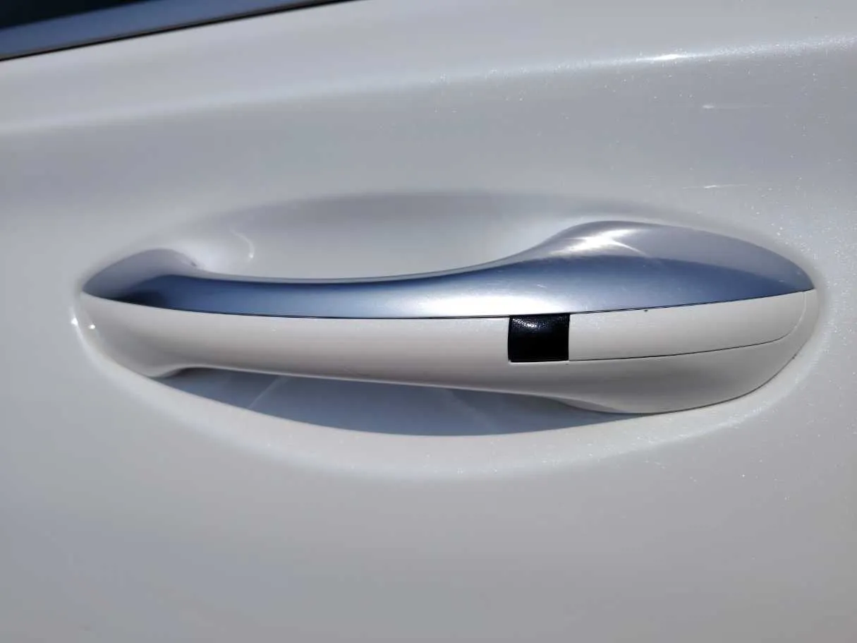 Car image 27