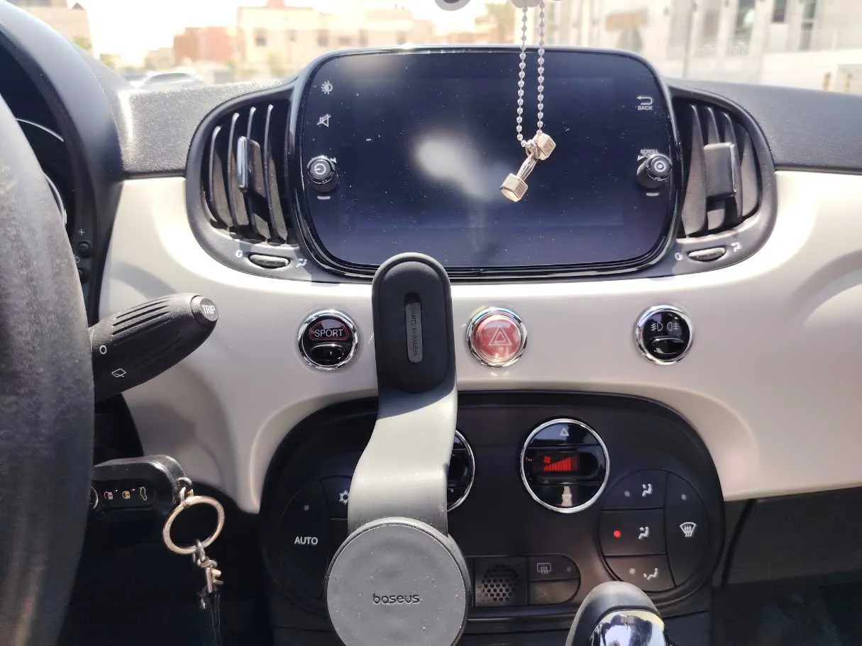 Car image 21