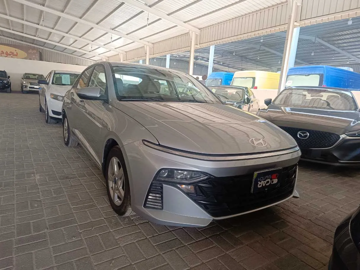 Car image 3