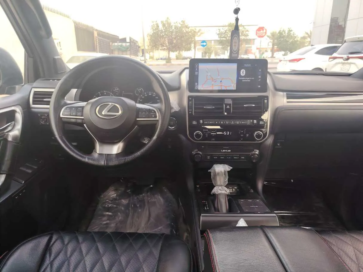 Car image 21