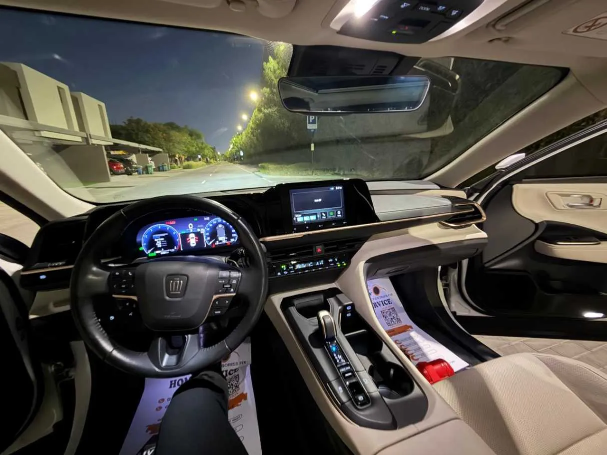Car image 20