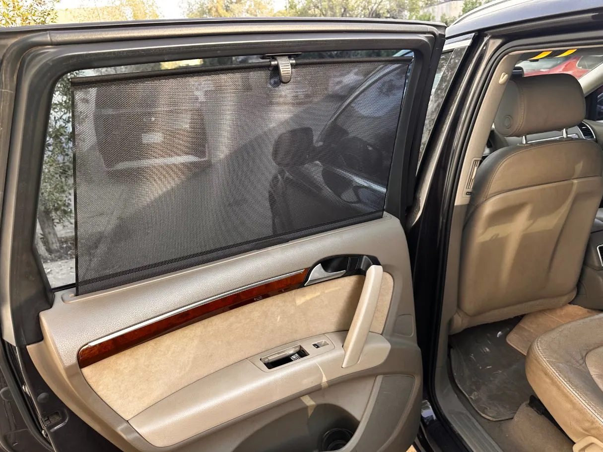 Car image 26