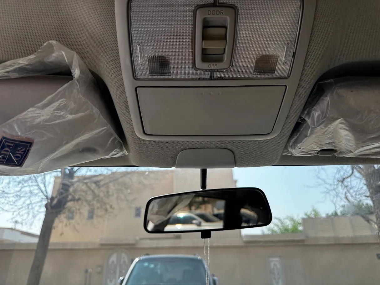 Car image 23
