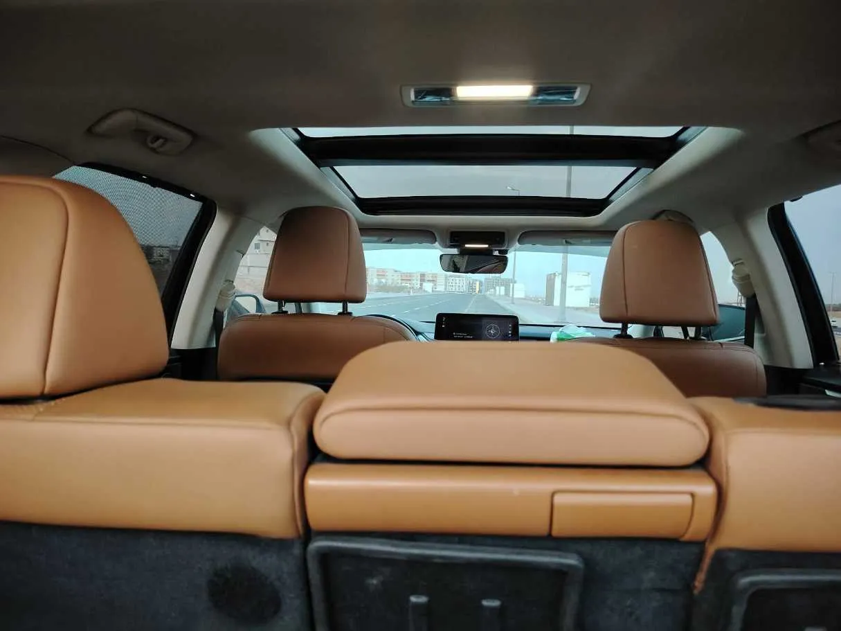 Car image 21
