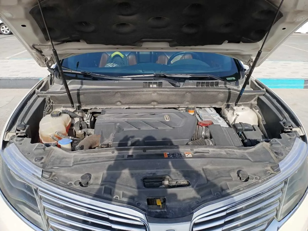 Car image 28