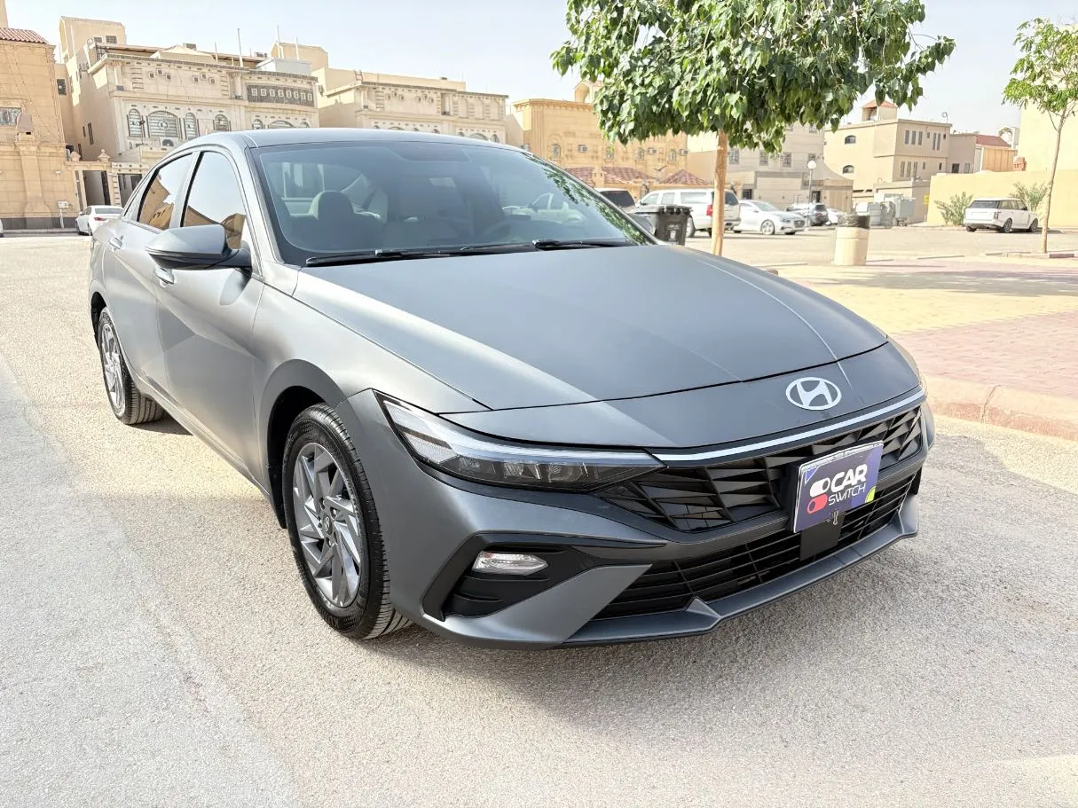 Car image 3