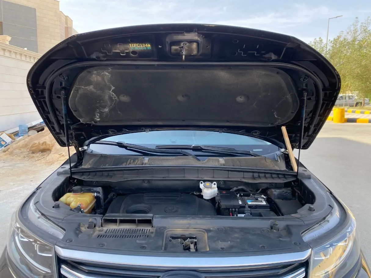 Car image 32