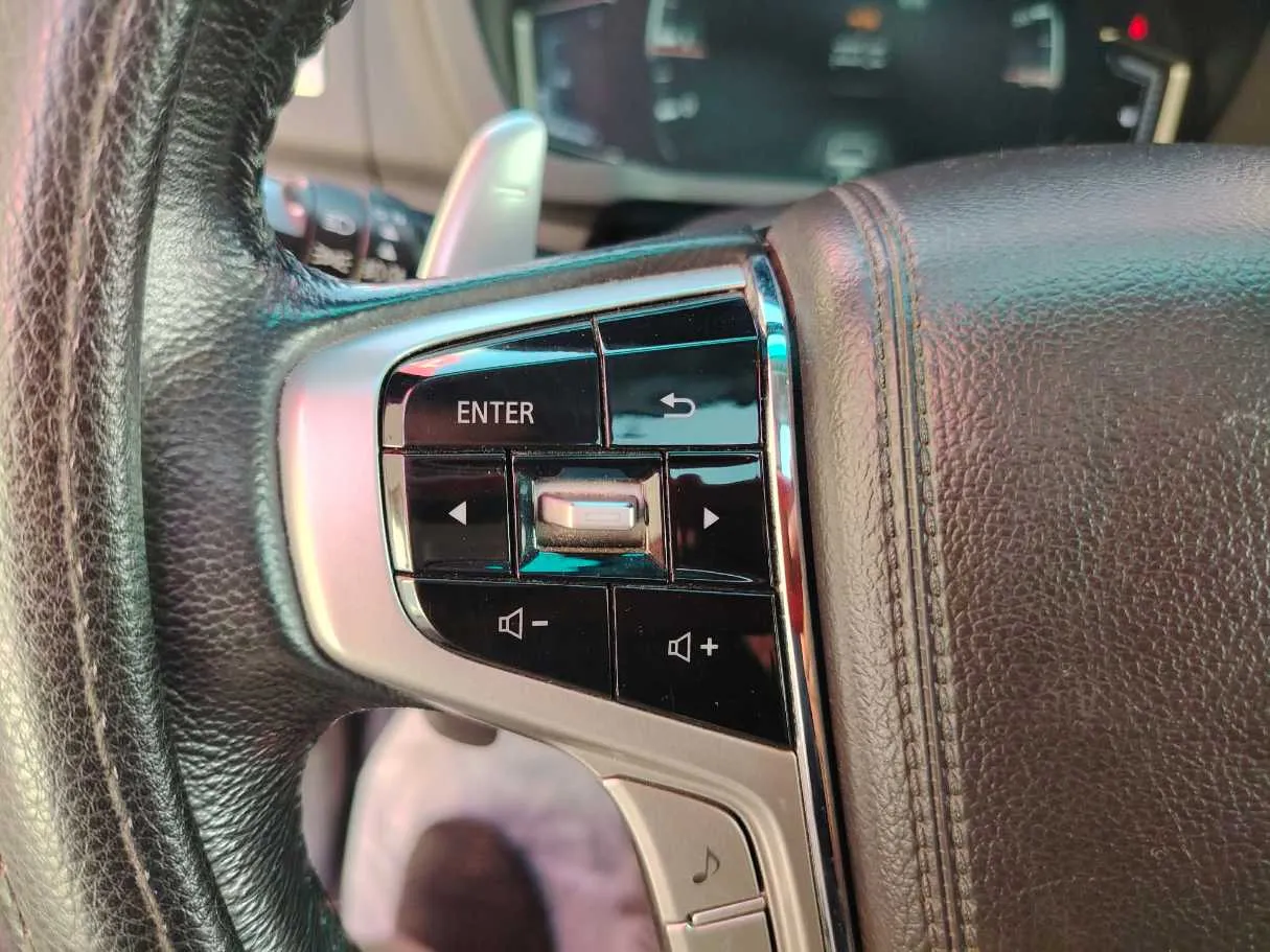 Car image 43