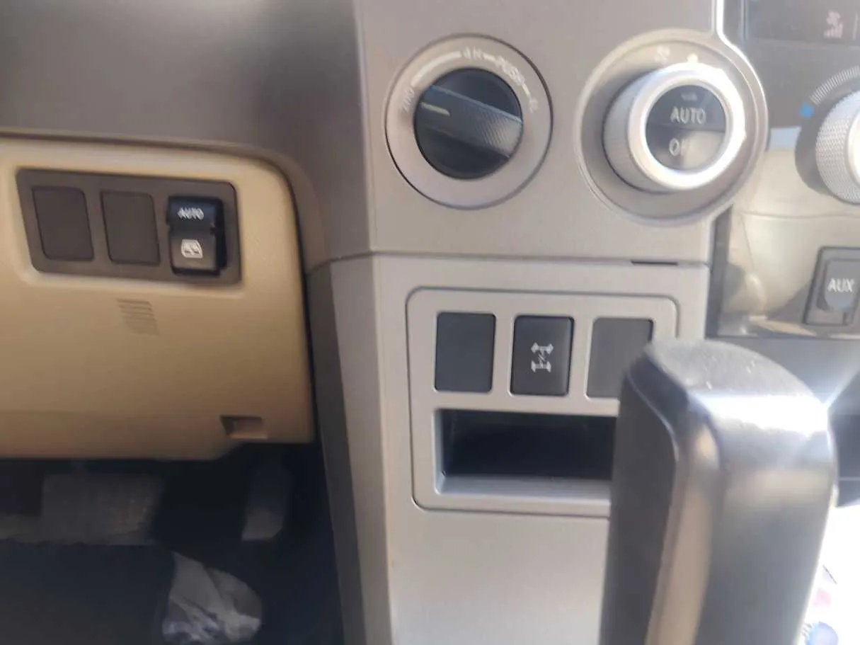 Car image 28