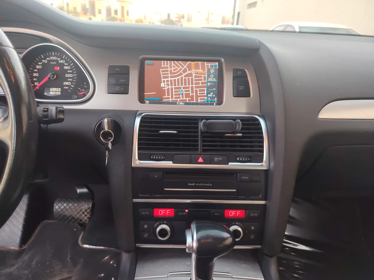Car image 20