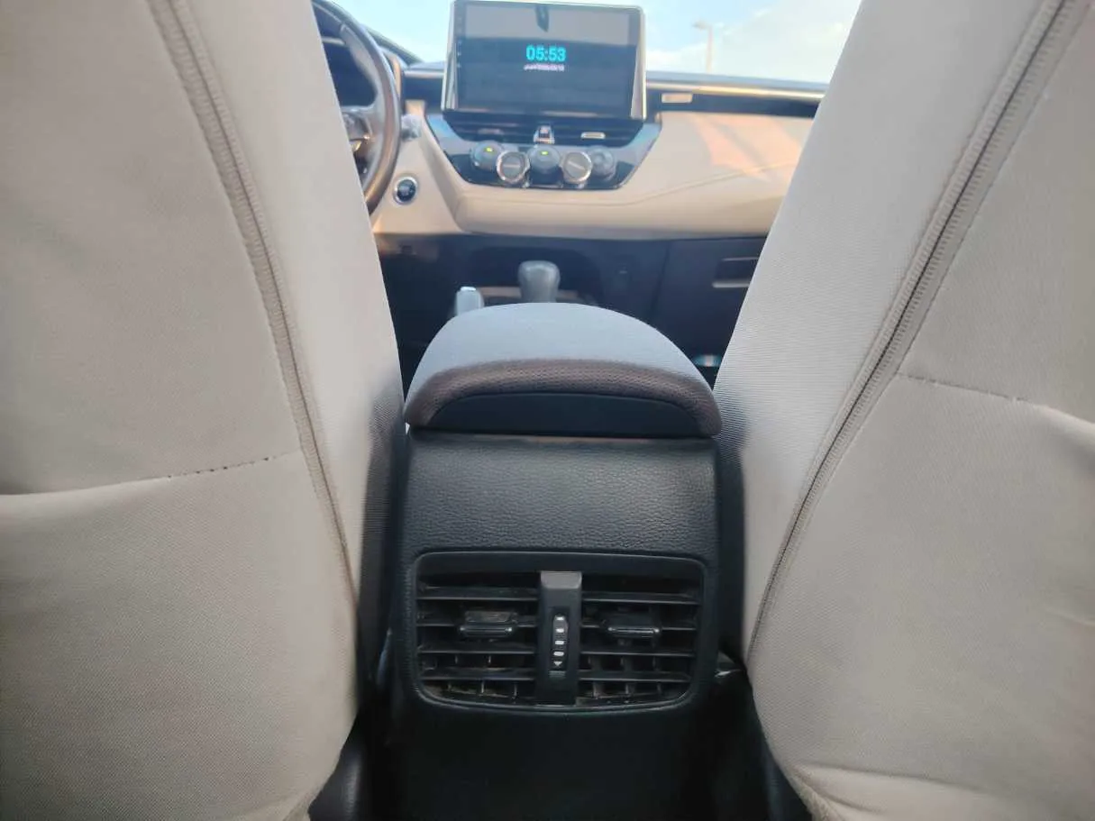 Car image 24