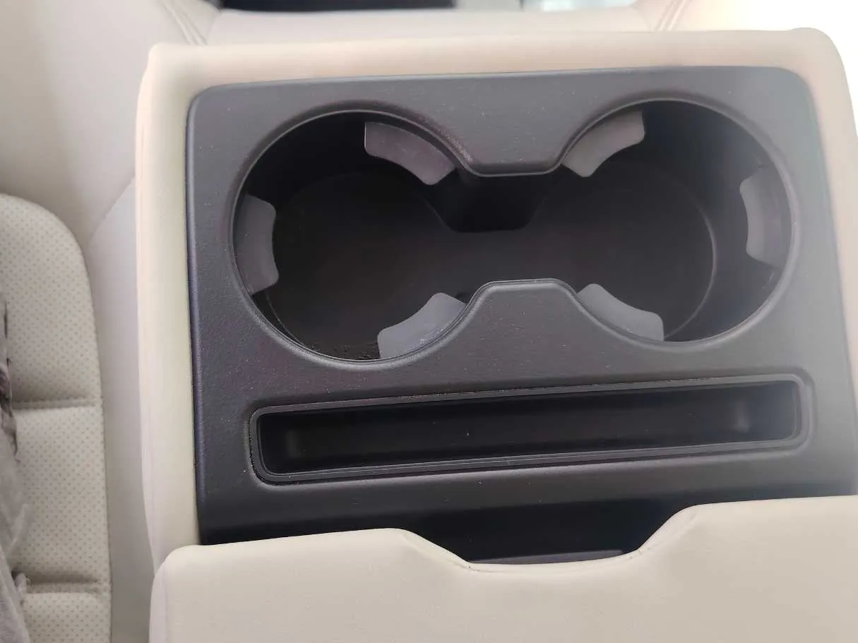 Car image 31