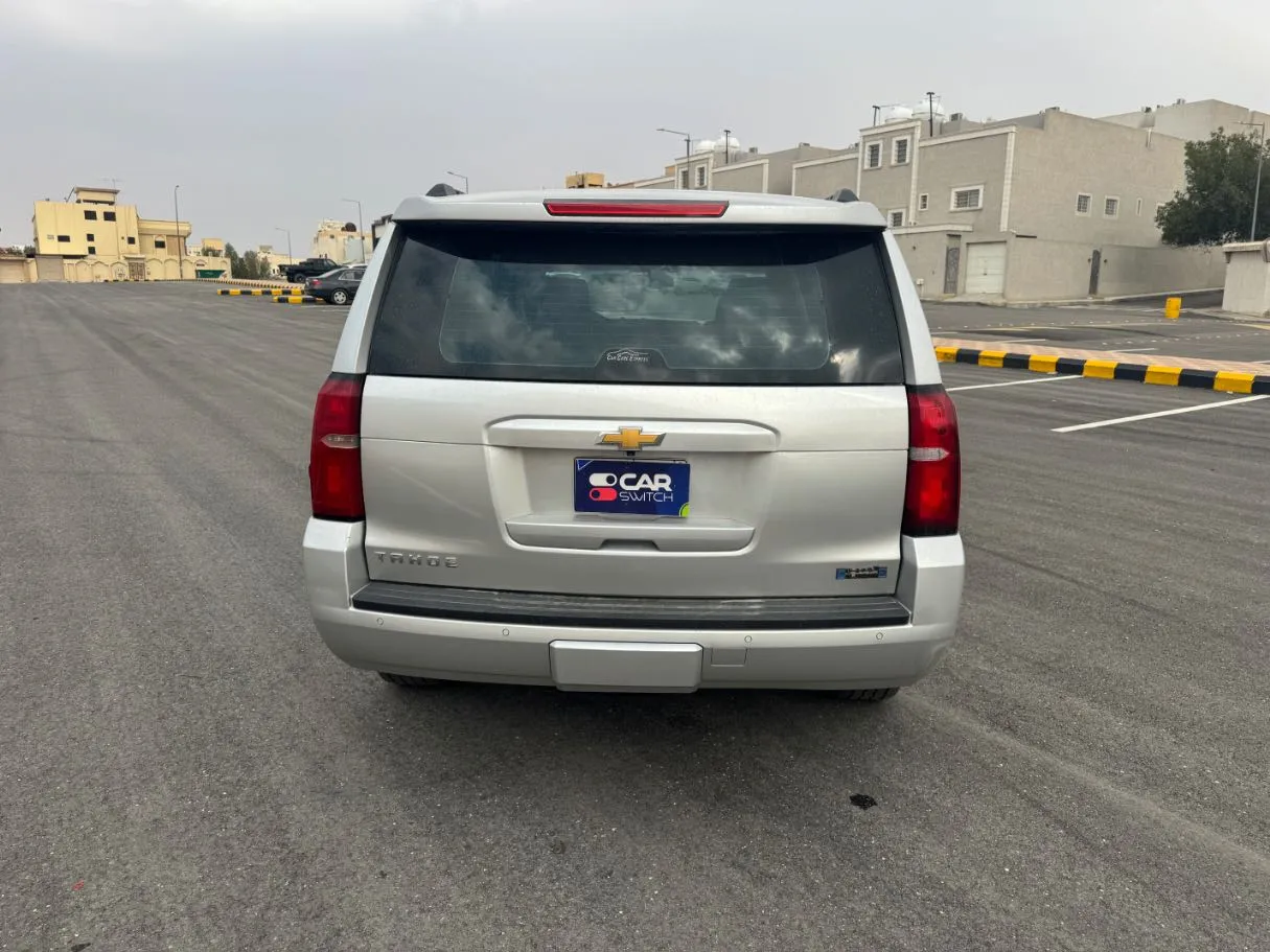 Car image 5