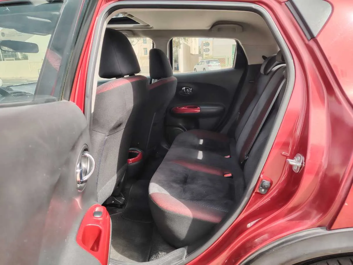 Car image 15