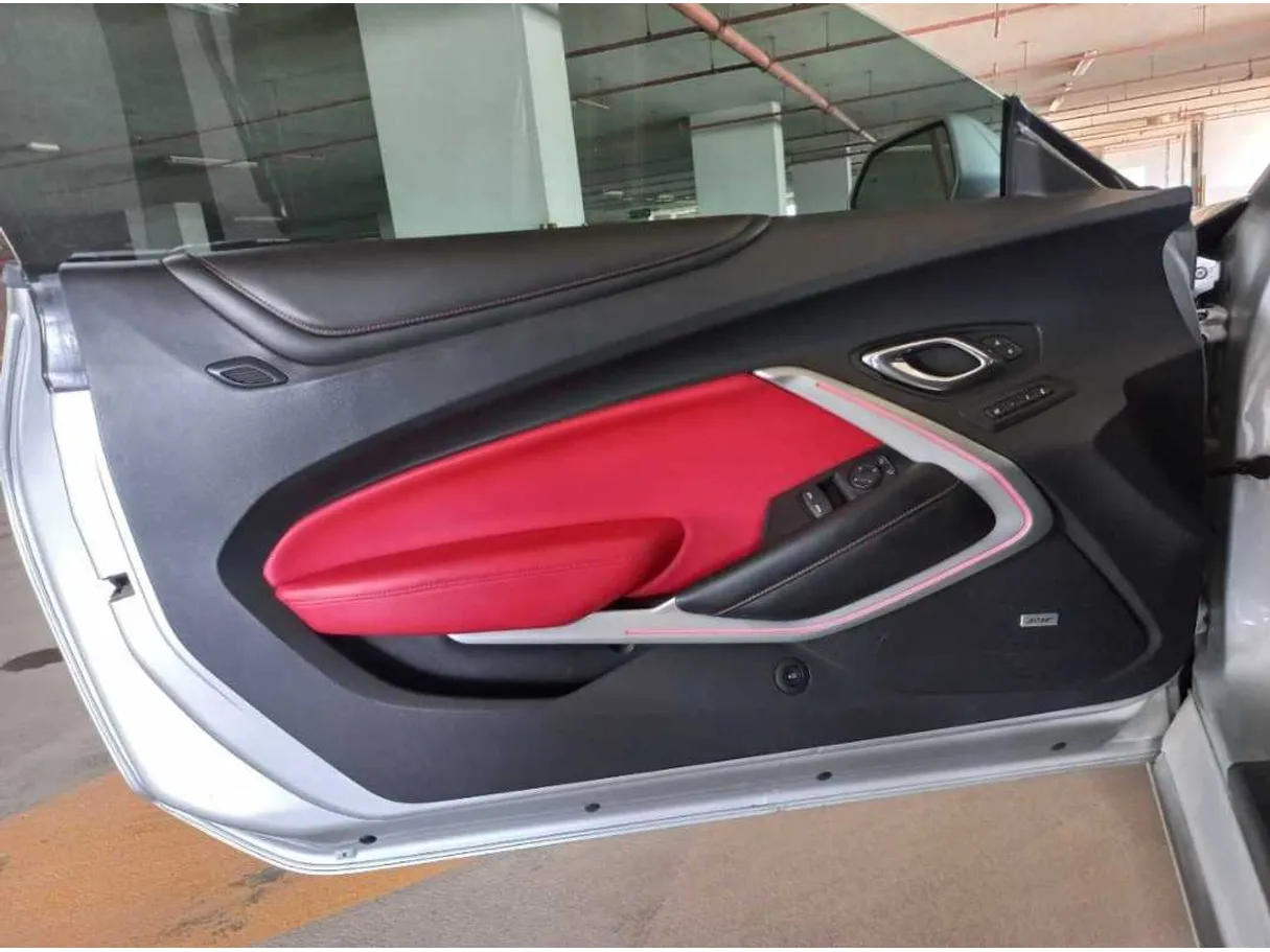 Car image 10