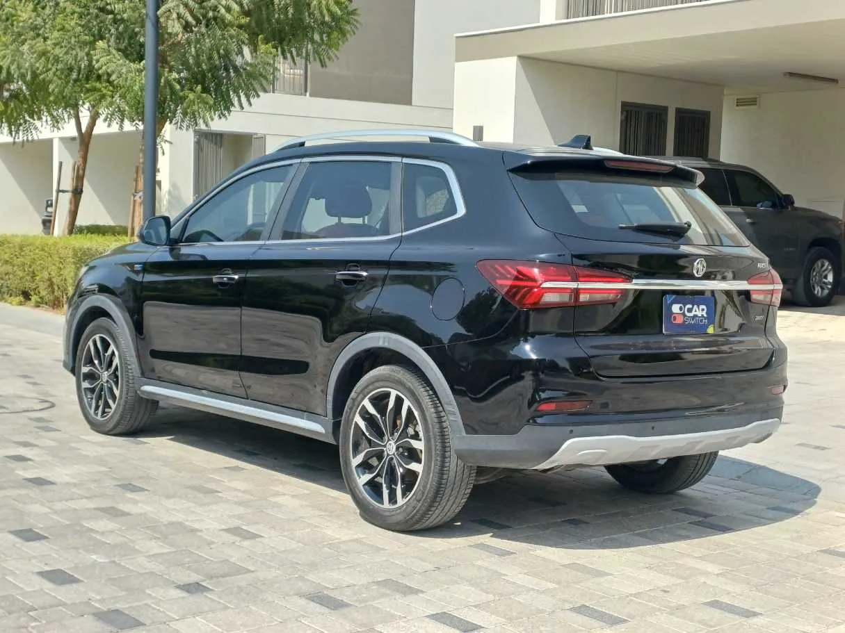 Car image 7