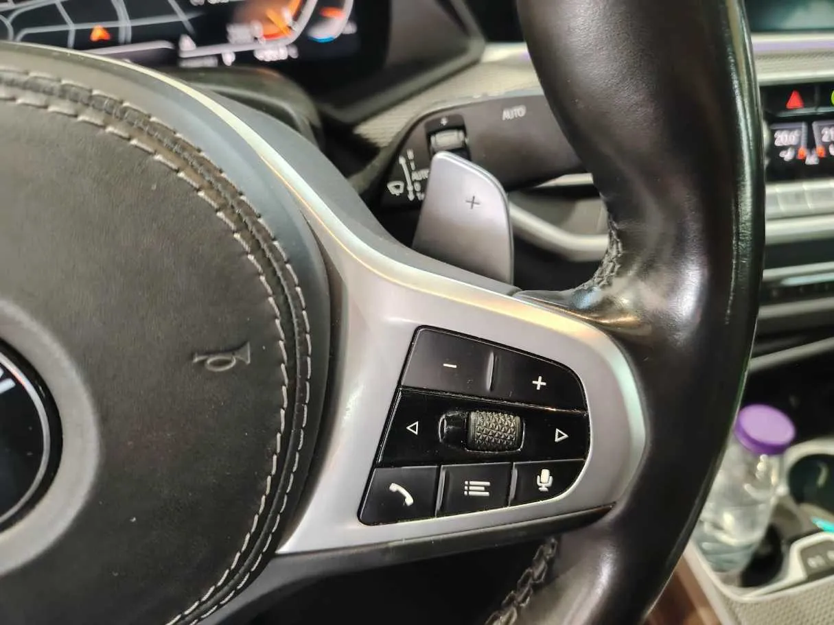 Car image 31