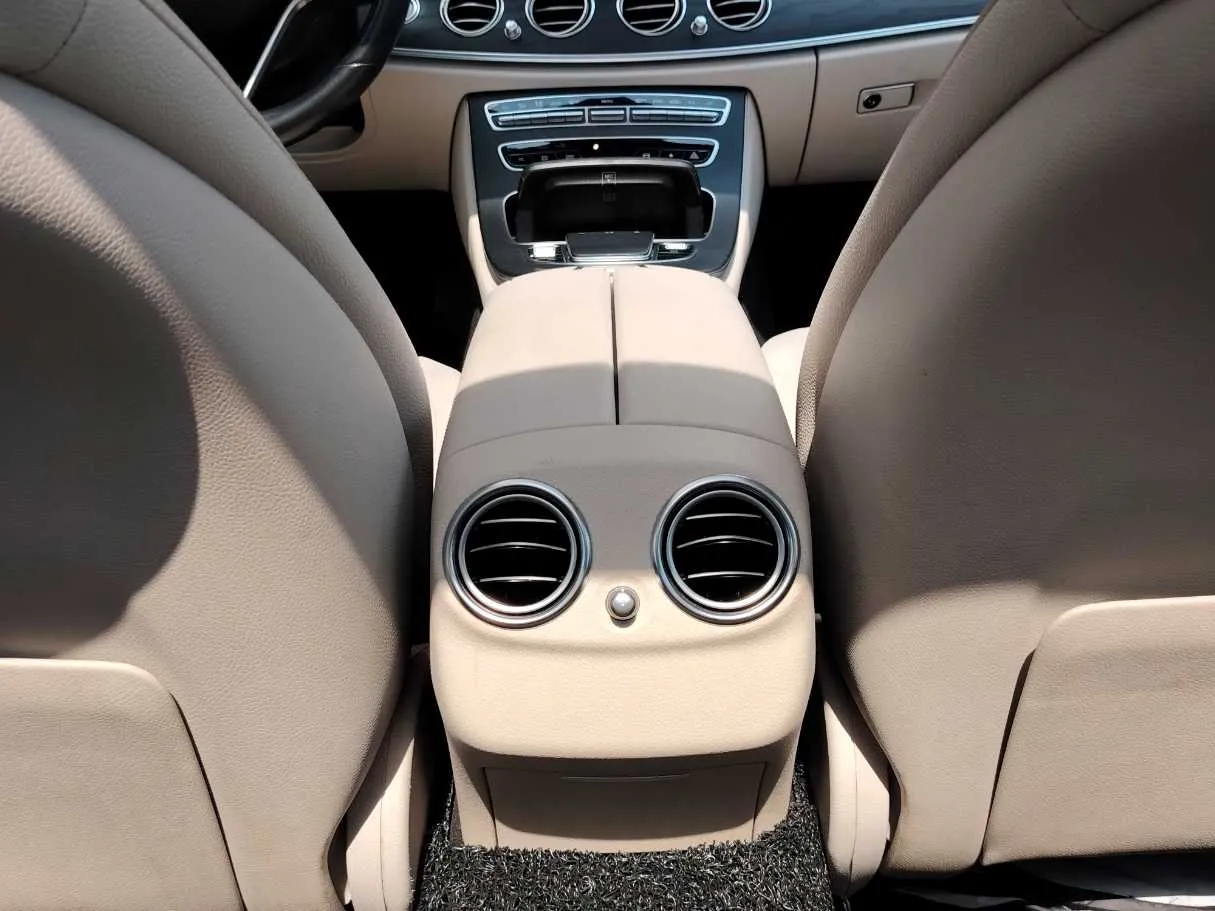 Car image 34