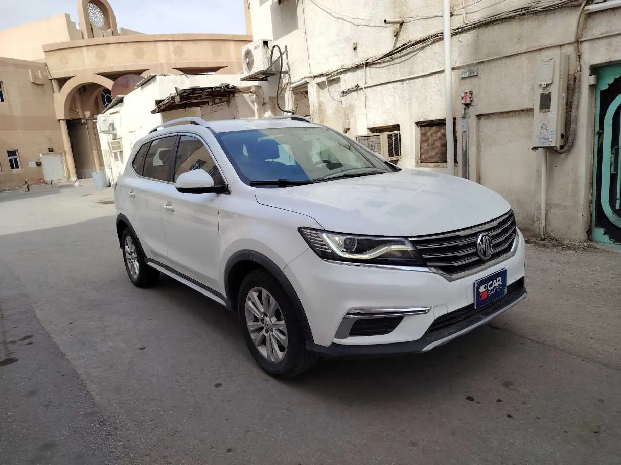 Car image 19