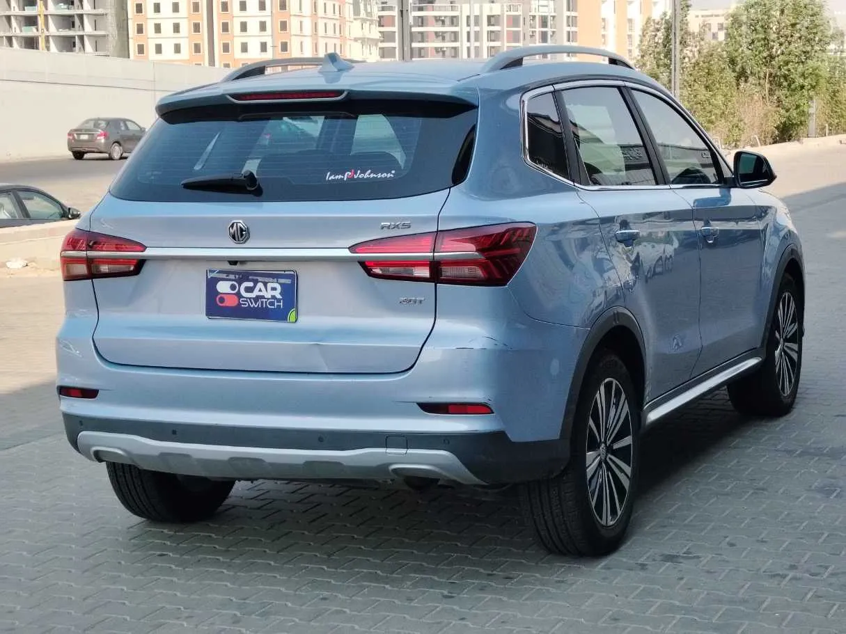 Car image 5