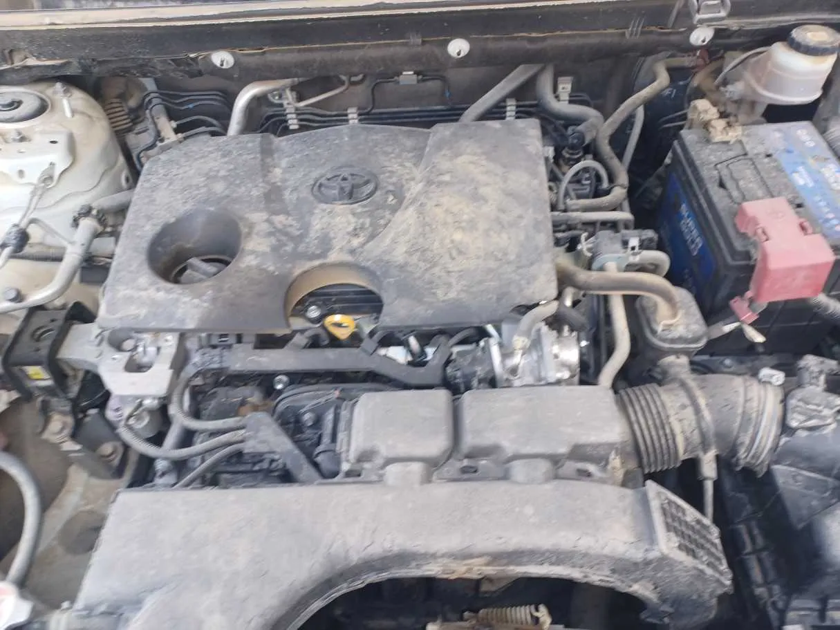 Car image 24