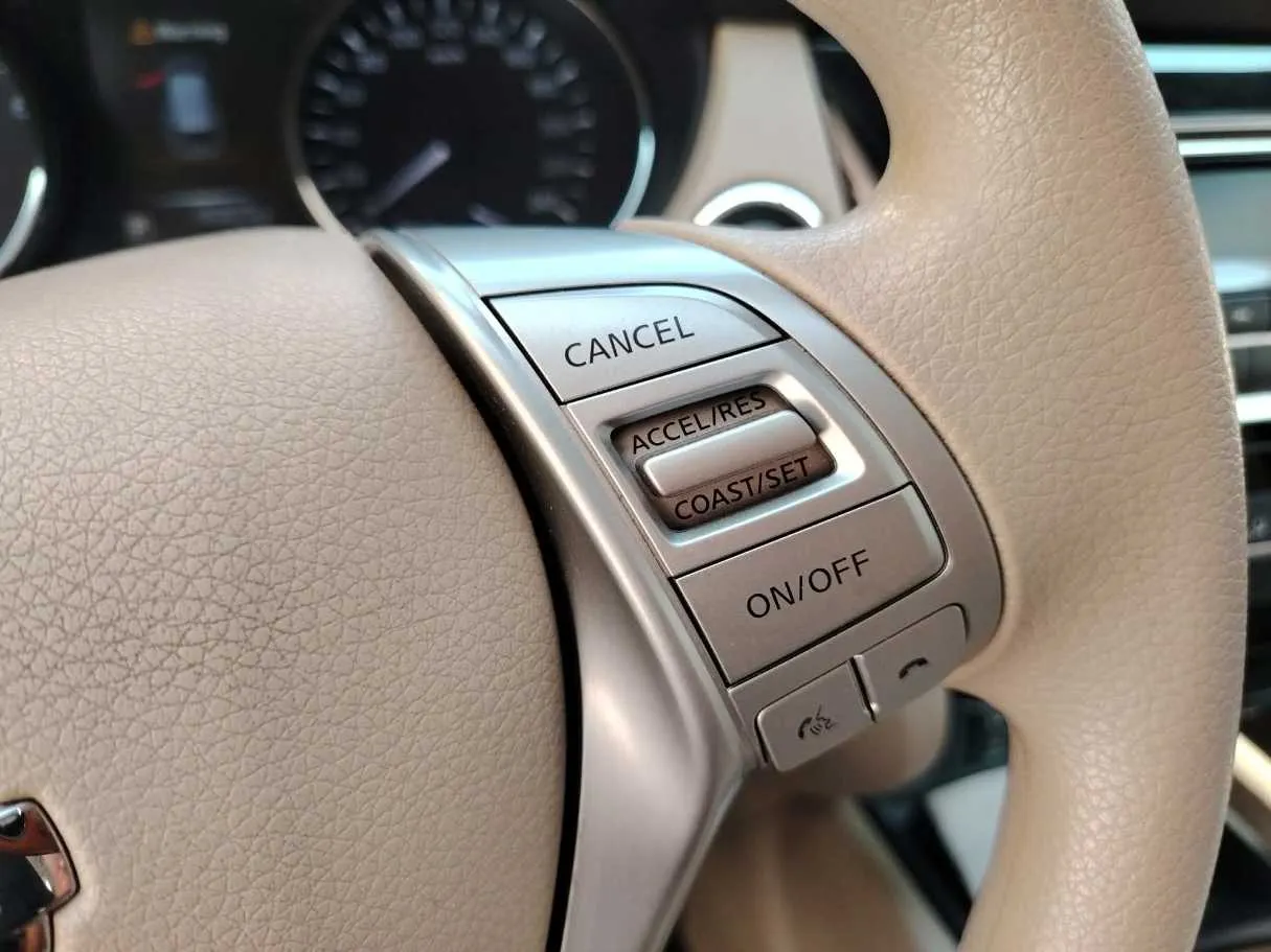 Car image 36