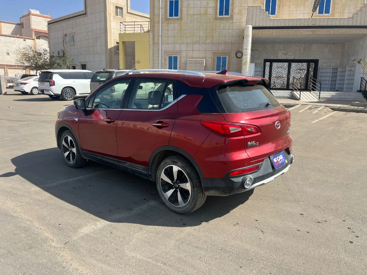 Car image 7