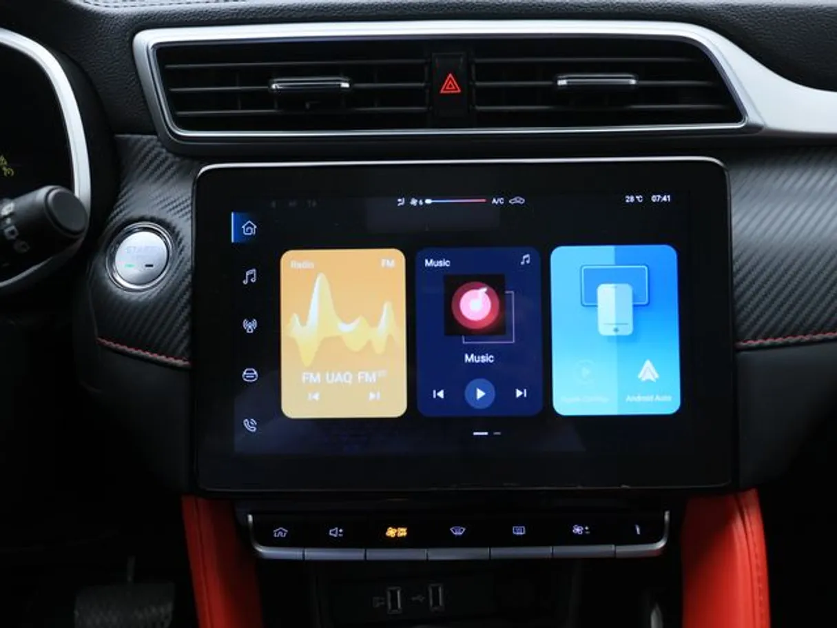 Car image 5
