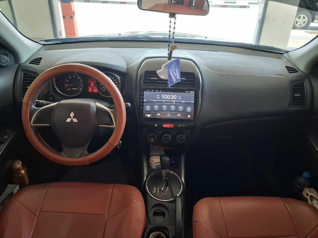 Car image 16