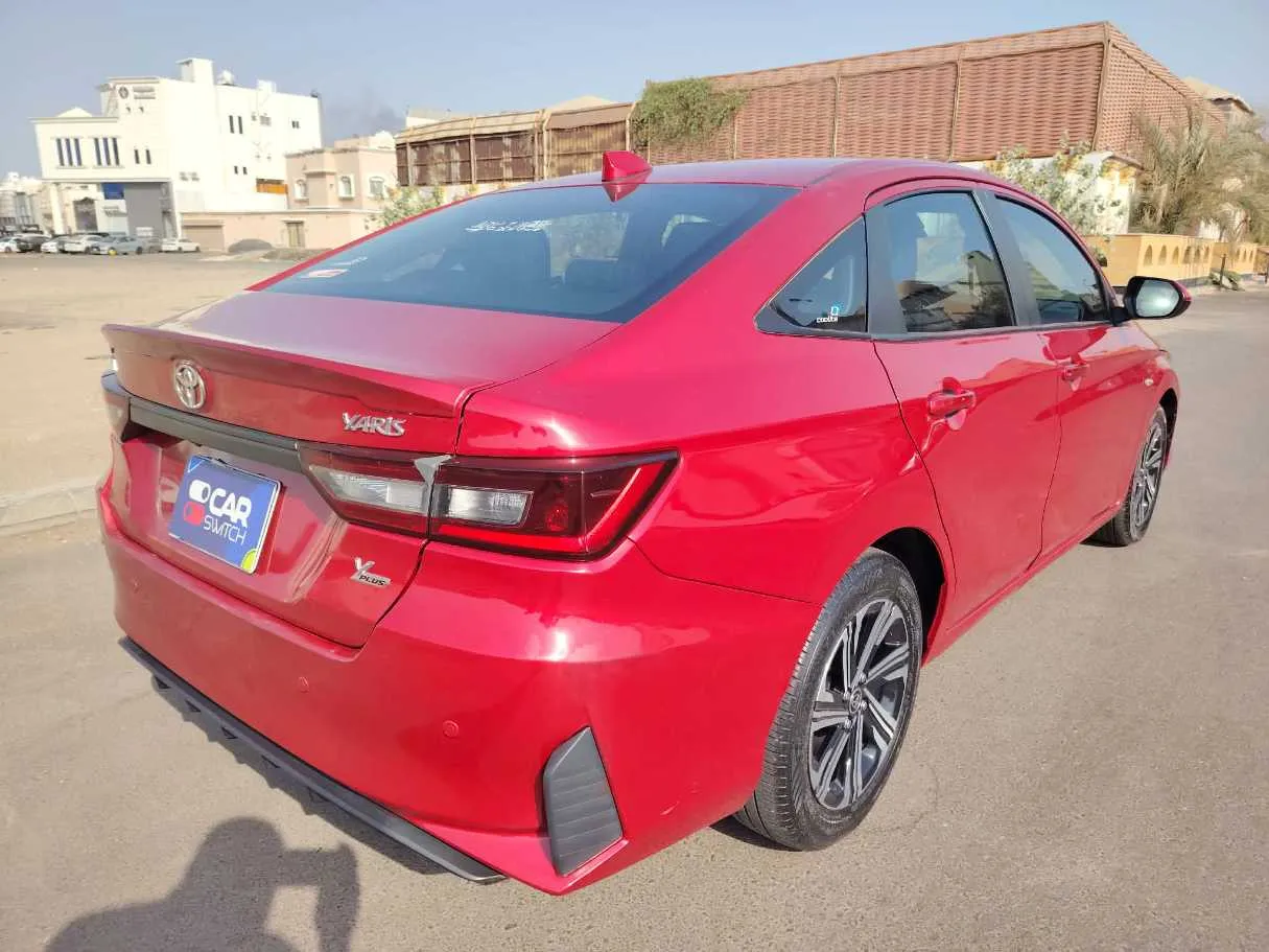 Car image 5