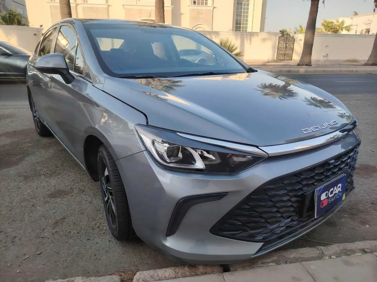 Car image 3