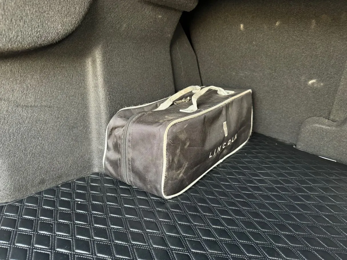 Car image 33