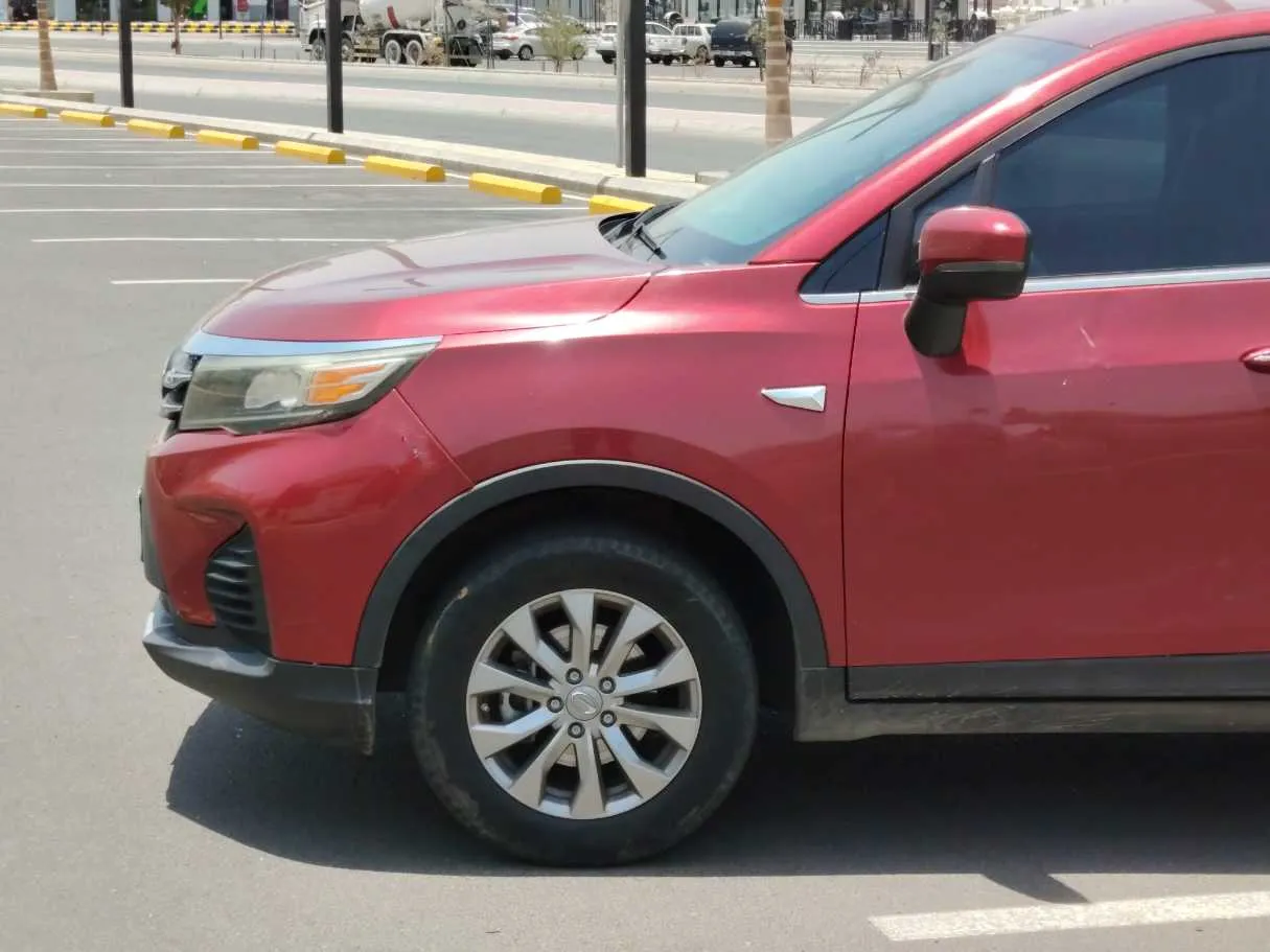 Car image 9
