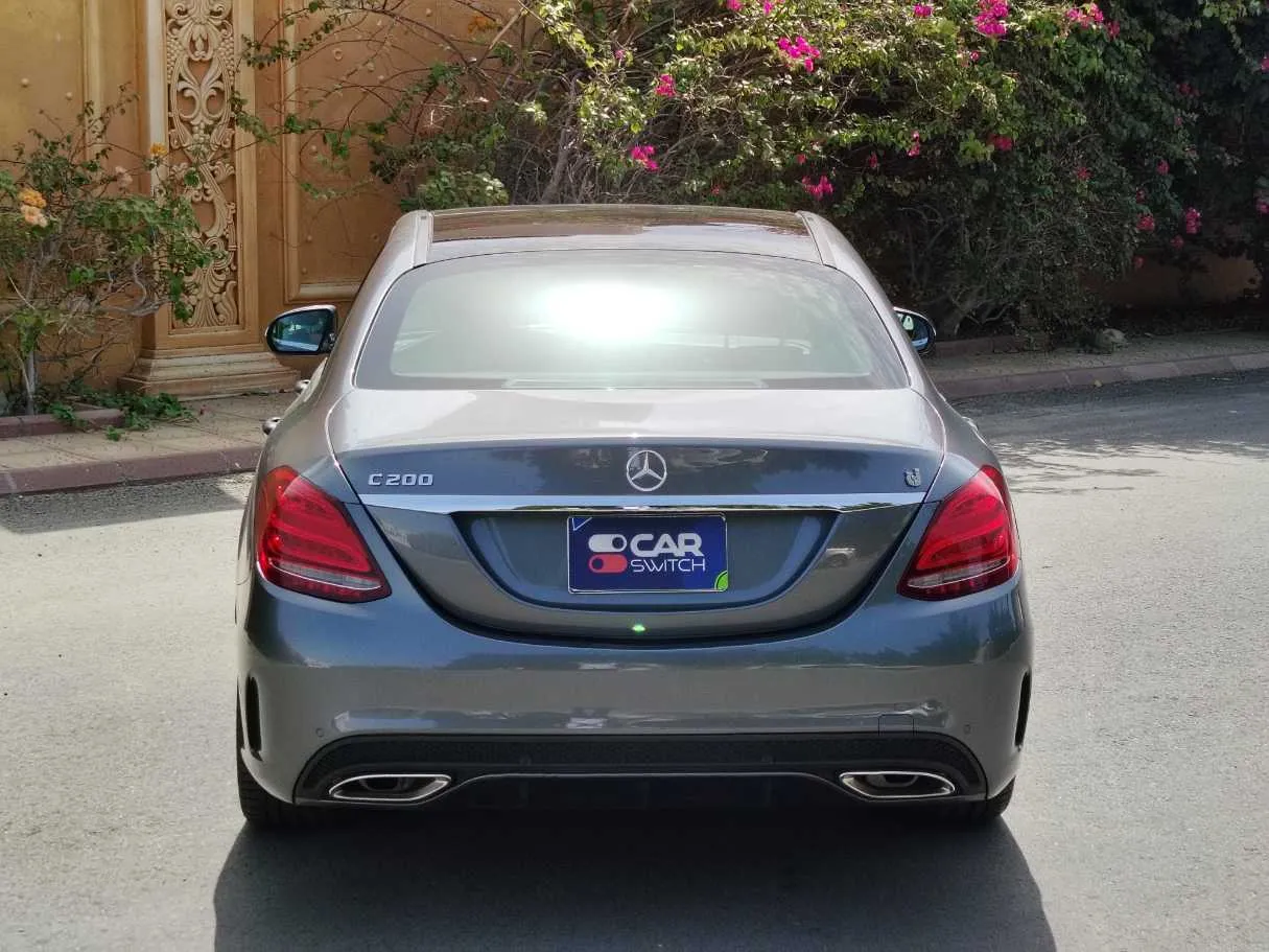 Car image 6