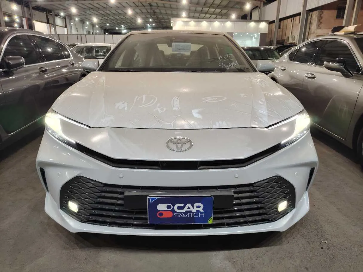 Car image 2