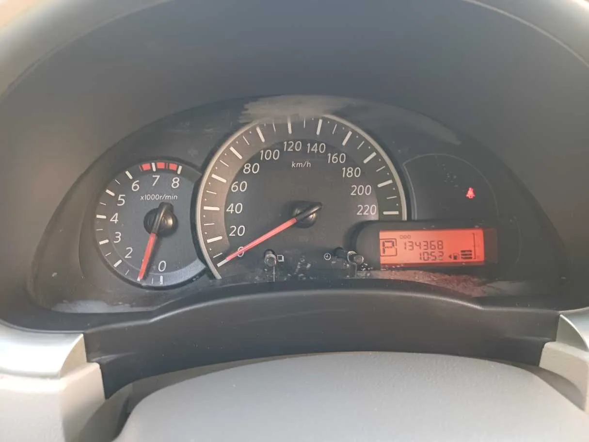 Car image 19