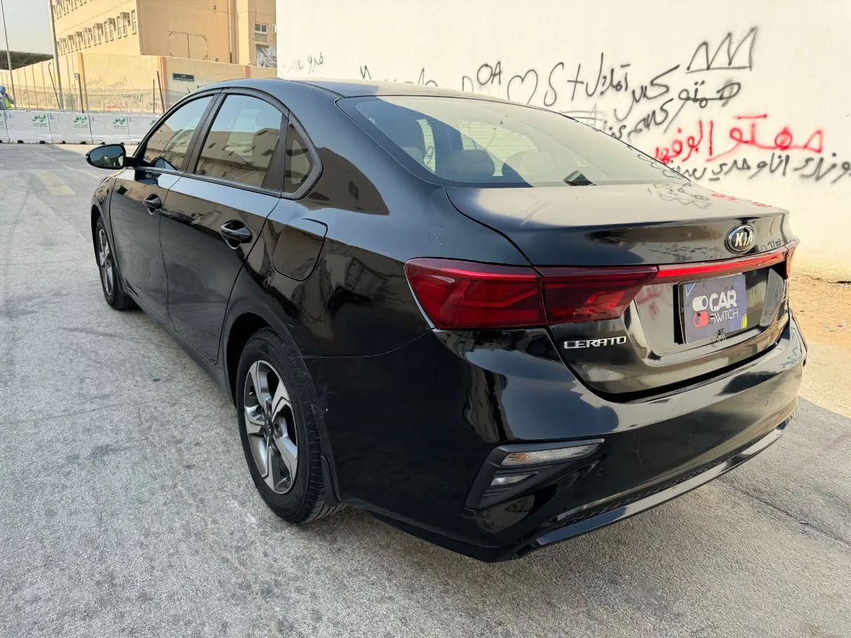 Car image 7