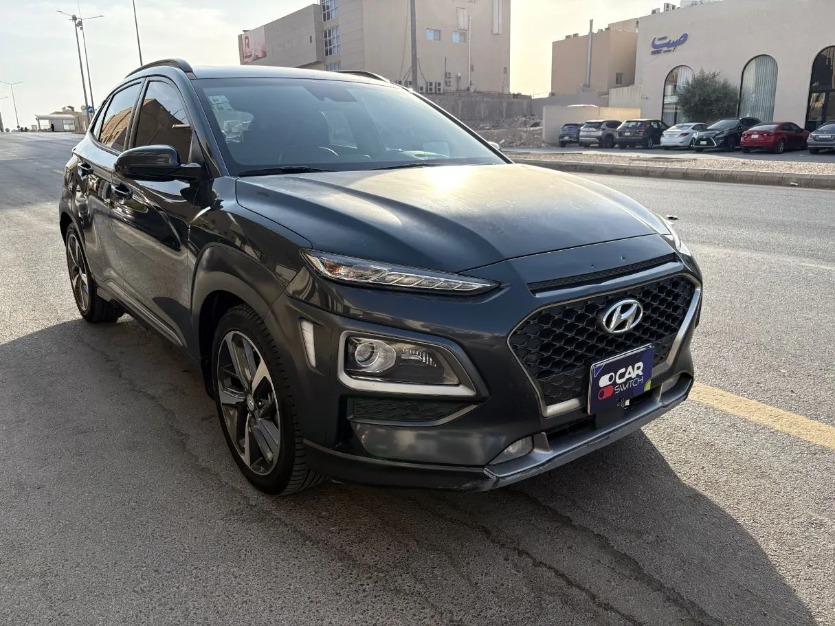 Car image 3